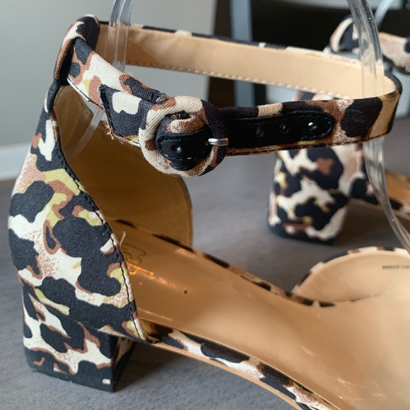 Cabi Kiki Ankle Strap low 2” chunky heel. Sz 8. - Picture 7 of 10